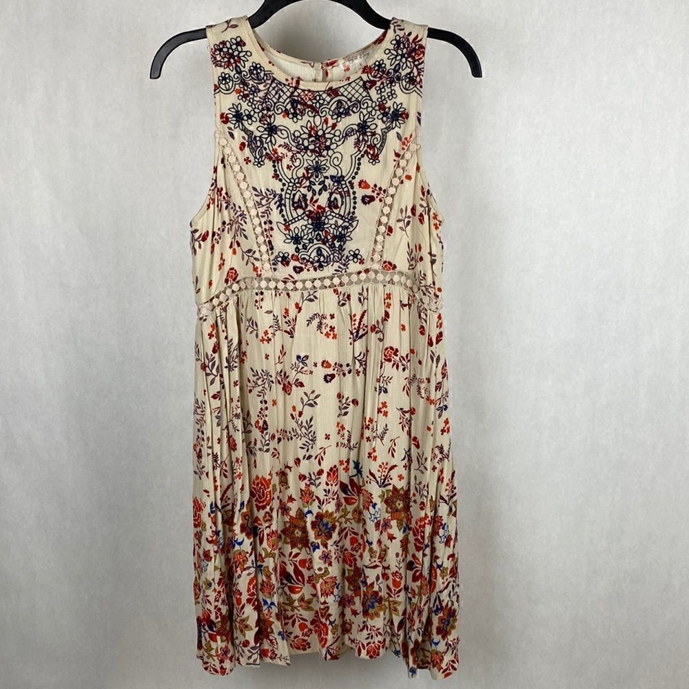 Taylor & Sage Dress Small Sleeveless Crochet Lace Cutout Waist Lined